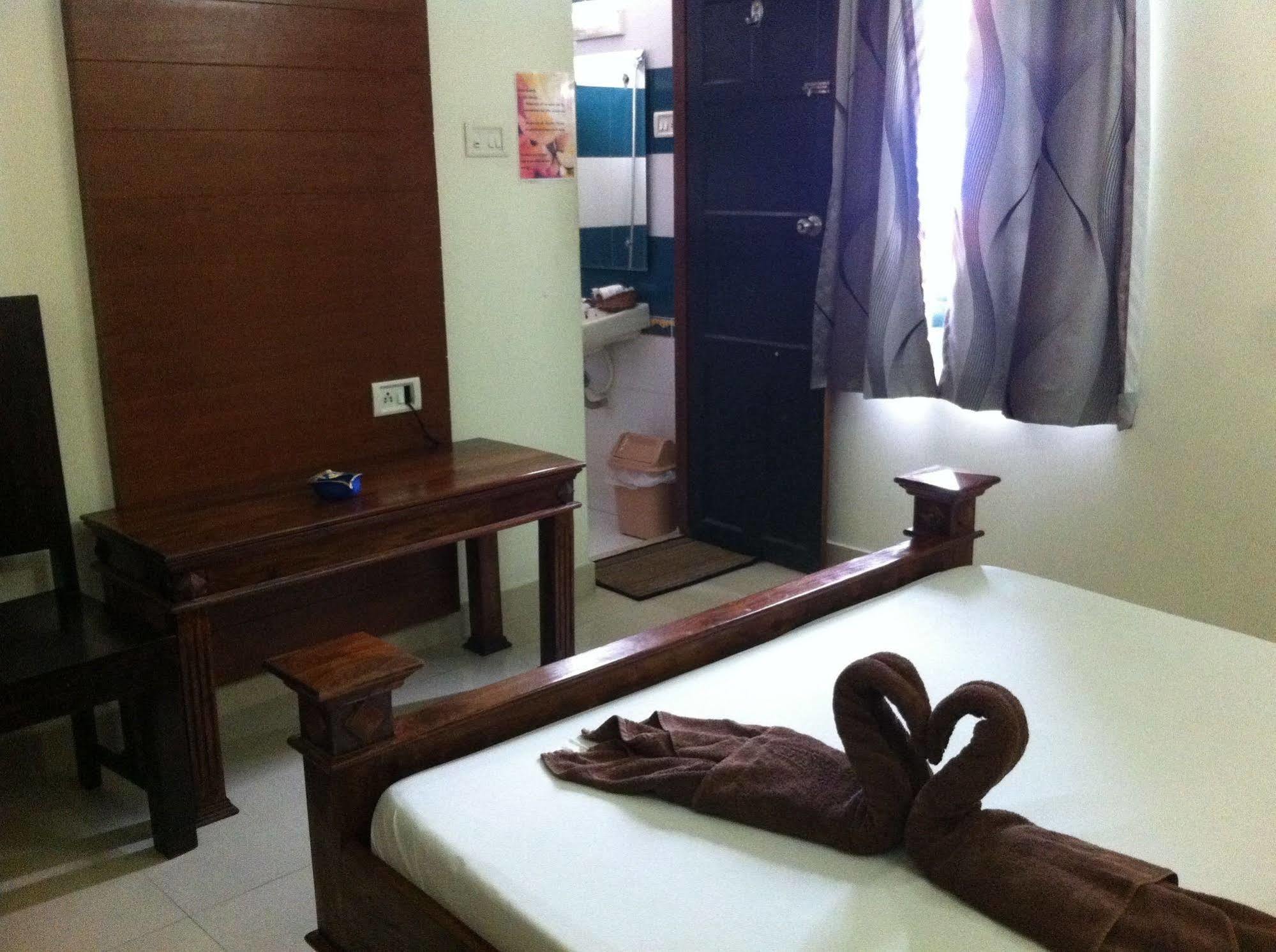 Oyo Home 63551 Pleasant Stay Near Fort Kochi Beach מראה חיצוני תמונה