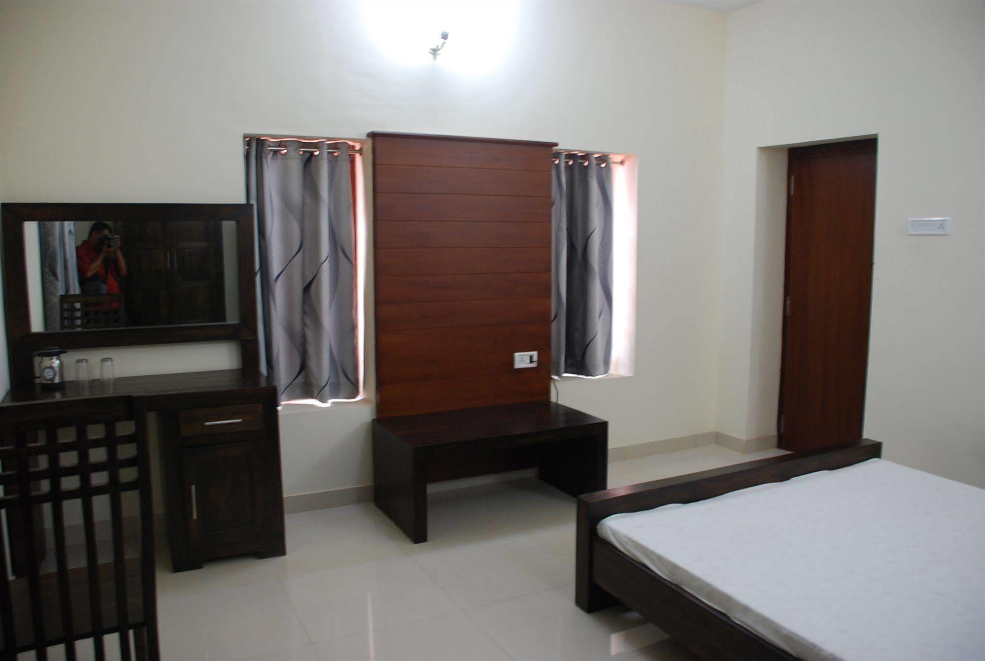 Oyo Home 63551 Pleasant Stay Near Fort Kochi Beach מראה חיצוני תמונה