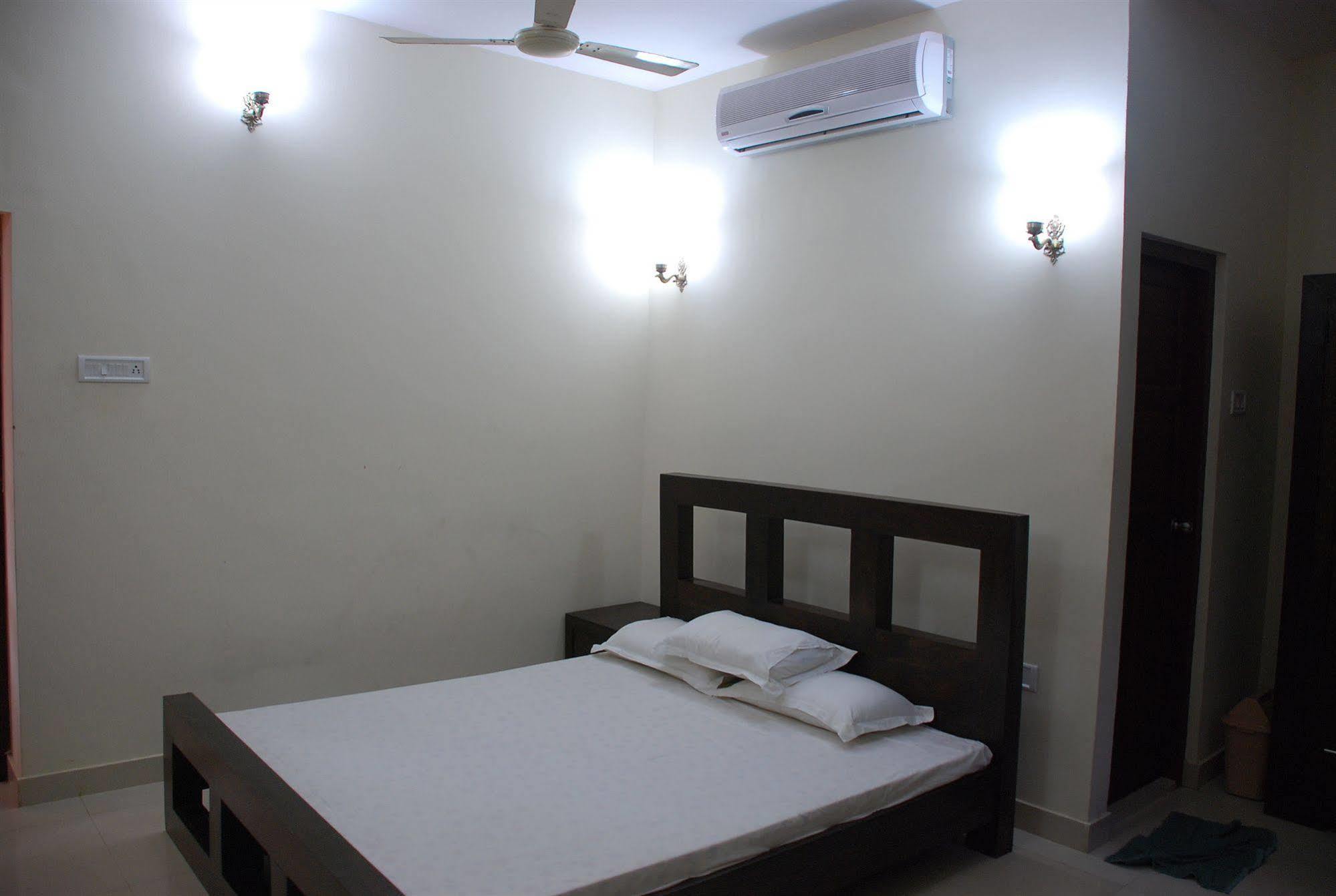 Oyo Home 63551 Pleasant Stay Near Fort Kochi Beach מראה חיצוני תמונה