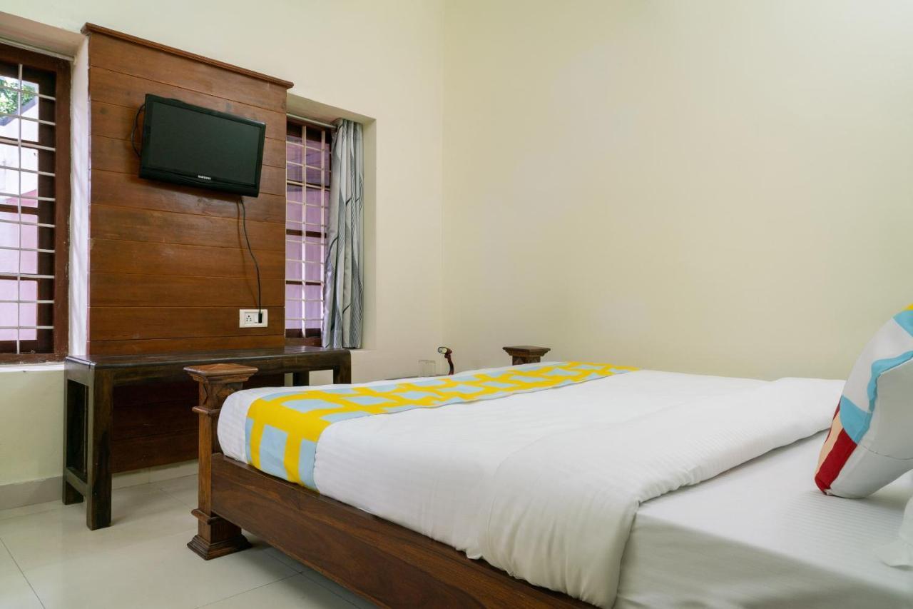 Oyo Home 63551 Pleasant Stay Near Fort Kochi Beach מראה חיצוני תמונה
